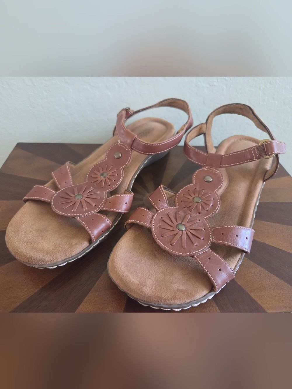 Naturalizer Brown Floral Cutout Light Wedge Sandals Women's 11